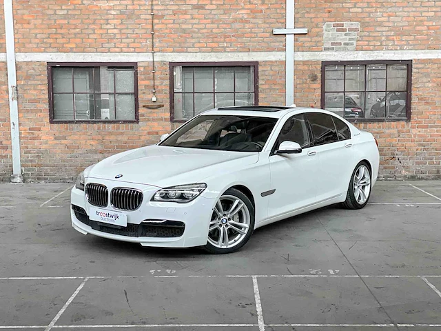 Bmw activehybrid7 m-sport 3.0 l6 354pk 2014 7-serie - afbeelding 12 van  48