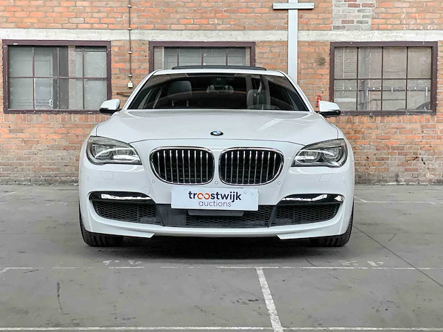 Bmw activehybrid7 m-sport 3.0 l6 354pk 2014 7-serie - afbeelding 34 van  48