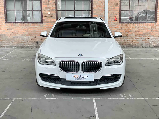 Bmw activehybrid7 m-sport 3.0 l6 354pk 2014 7-serie - afbeelding 44 van  48