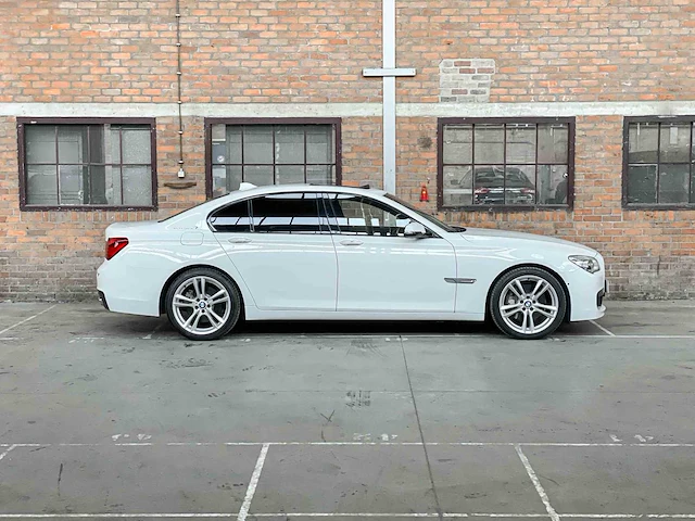 Bmw activehybrid7 m-sport 3.0 l6 354pk 2014 7-serie - afbeelding 48 van  48
