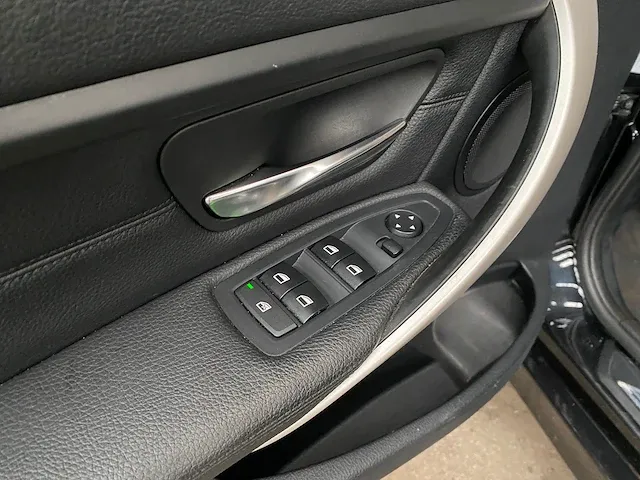 Bmw alpina b3-biturbo 2014 409pk 600nm f31, nl-kenteken - afbeelding 21 van  67