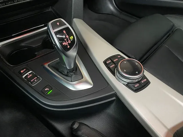 Bmw alpina b3-biturbo 2014 409pk 600nm f31, nl-kenteken - afbeelding 27 van  67
