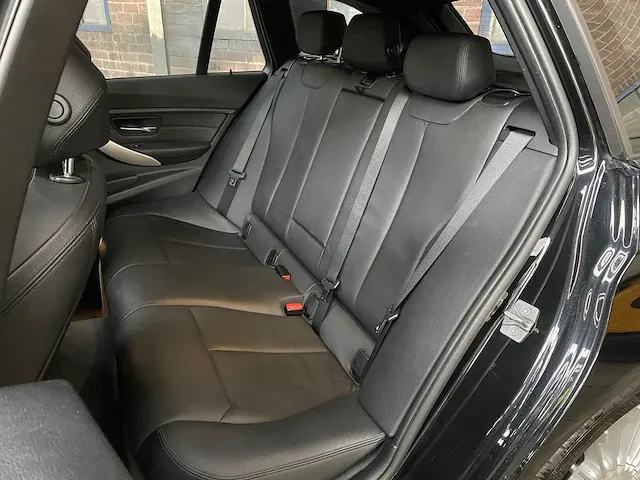 Bmw alpina b3-biturbo 2014 409pk 600nm f31, nl-kenteken - afbeelding 48 van  67