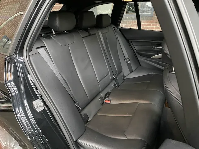 Bmw alpina b3-biturbo 2014 409pk 600nm f31, nl-kenteken - afbeelding 52 van  67