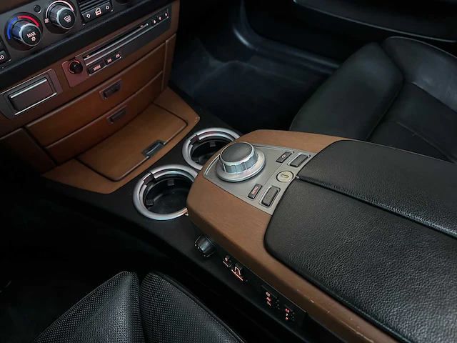 Bmw alpina b7 4.8 v8 7-serie e65 364pk 2007 youngtimer - afbeelding 21 van  50