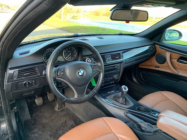 Bmw cabrio 320i executive, 42-xn-vx - afbeelding 3 van  18