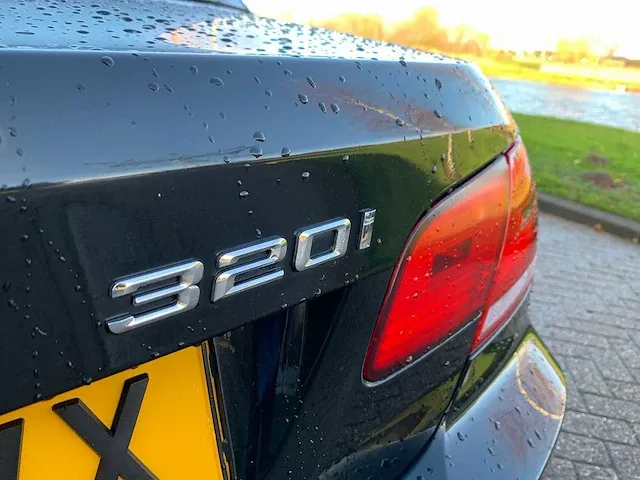 Bmw cabrio 320i executive, 42-xn-vx - afbeelding 14 van  18