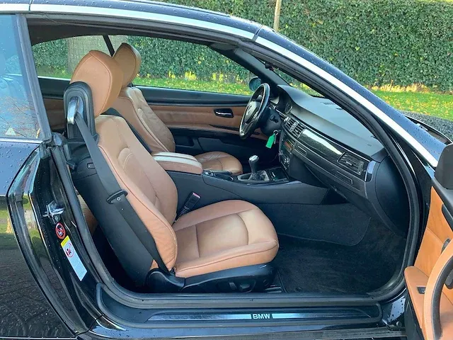 Bmw cabrio 320i executive, 42-xn-vx - afbeelding 18 van  18