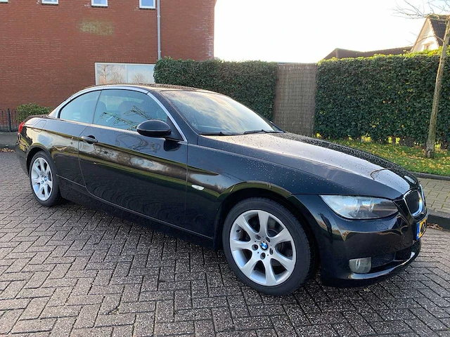 Bmw cabrio 320i executive, 42-xn-vx - afbeelding 16 van  18