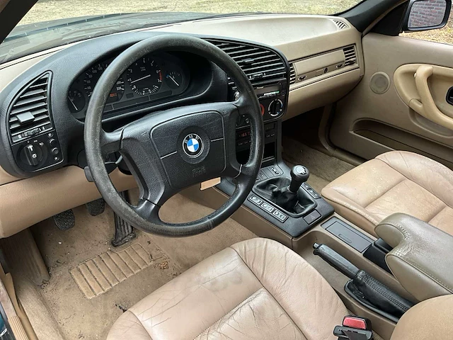 Bmw e36 318i cabriolet (1995) - afbeelding 2 van  35
