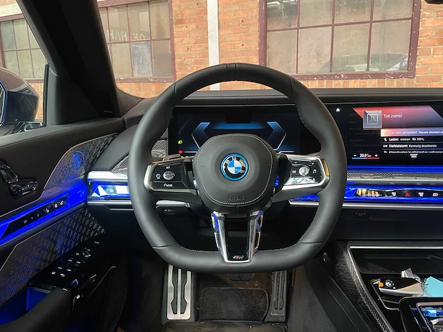 Bmw i7 xdrive60 106 kwh m-sport 544pk 2023 (origineel-nl + 1e eigenaar) g70, t-374-pf - afbeelding 16 van  63