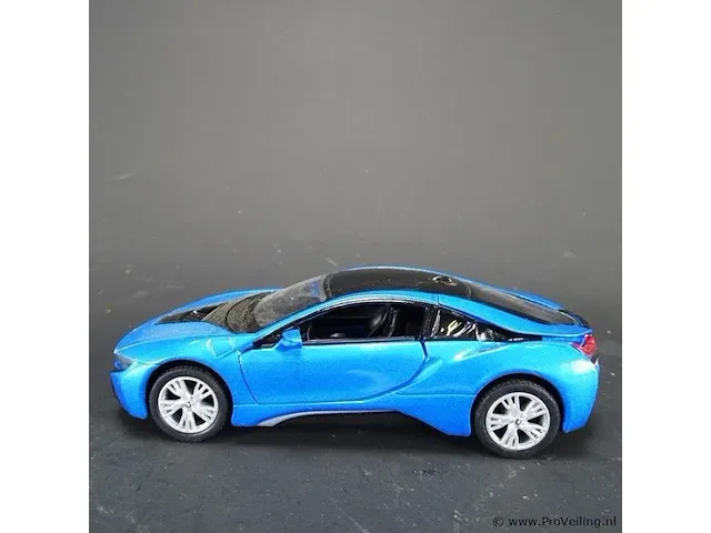 Bmw i8 blauw-zwart - afbeelding 2 van  5