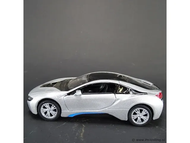 Bmw i8 zilver-zwart - afbeelding 2 van  5