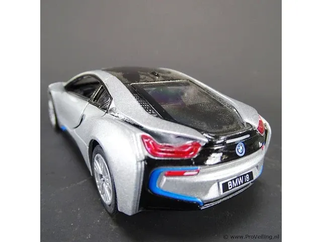 Bmw i8 zilver-zwart - afbeelding 3 van  5