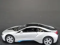 Bmw i8 zilver/zwart schaal 1:36. die-cast metaal schaalmodel. - afbeelding 2 van  5