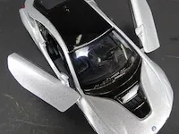 Bmw i8 zilver/zwart schaal 1:36. die-cast metaal schaalmodel. - afbeelding 5 van  5