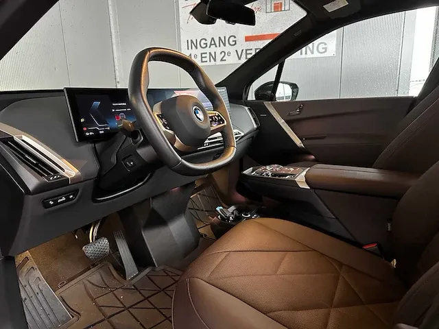 Bmw ix xdrive40 business high executive edition plus 77 kwh 326pk 2023 orig-nl, s-978-tg - afbeelding 18 van  50