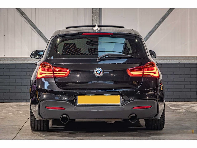 Bmw m135i automaat, x-483-xs - afbeelding 8 van  26