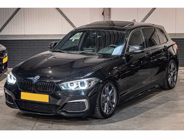 Bmw m135i automaat, x-483-xs - afbeelding 22 van  26