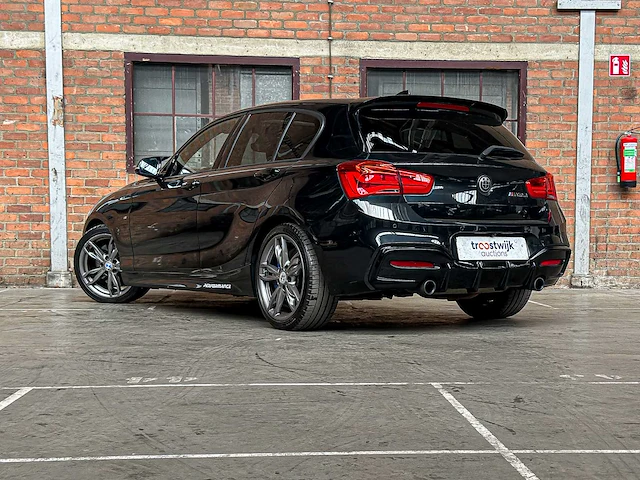 Bmw m135i centennial high executive 1-serie 326pk 2016, j-630-fn - afbeelding 15 van  41