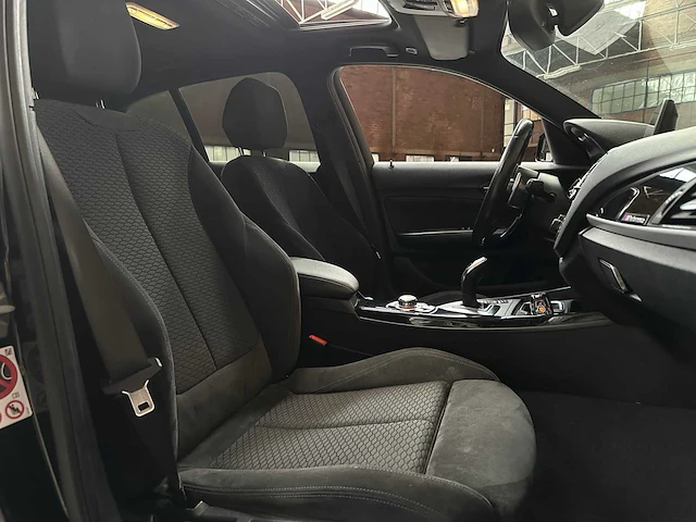 Bmw m135i centennial high executive 1-serie 326pk 2016, j-630-fn - afbeelding 39 van  41