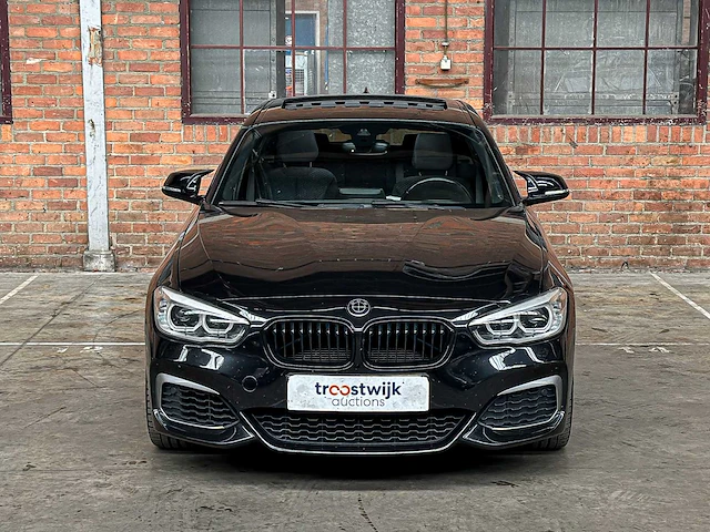 Bmw m135i centennial high executive 1-serie 326pk 2016, j-630-fn - afbeelding 4 van  41