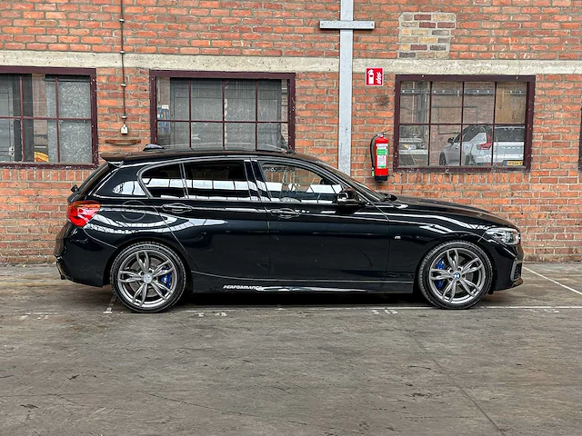 Bmw m135i centennial high executive 1-serie 326pk 2016, j-630-fn - afbeelding 8 van  41