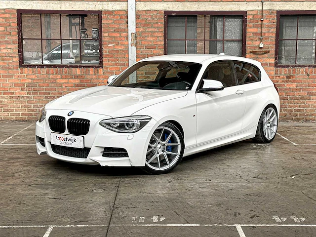 Bmw m135i high executive 1-serie 320pk 2013 (handgeschakeld), xt-751-f - afbeelding 1 van  36