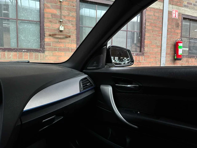 Bmw m135i high executive 1-serie 320pk 2013 (handgeschakeld), xt-751-f - afbeelding 26 van  36