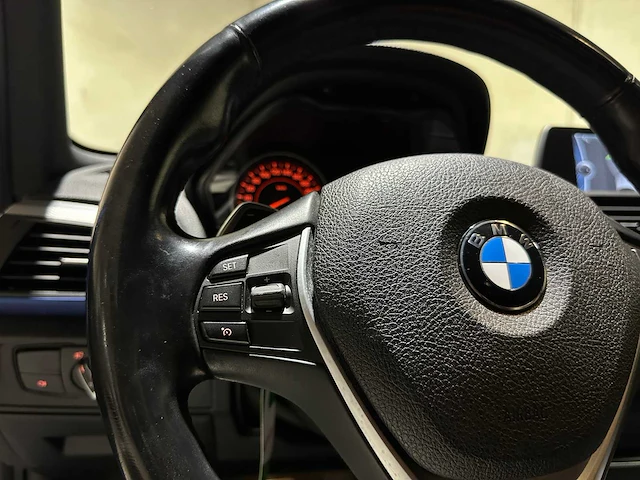 Bmw m135i high executive 320pk 320pk 2013 f20 1-serie, zl-114-b - afbeelding 17 van  43