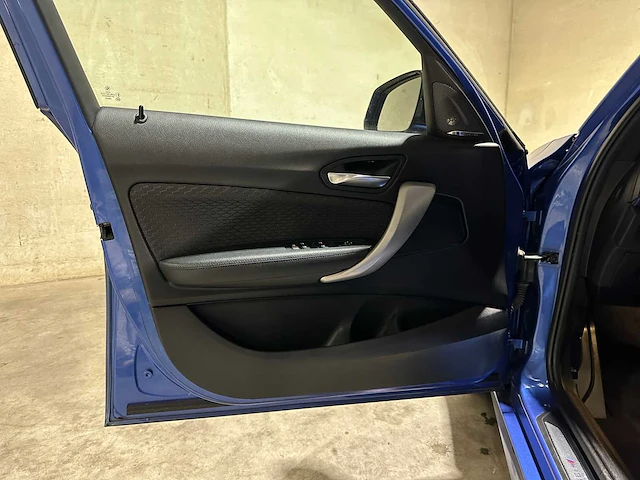 Bmw m135i high executive 320pk 320pk 2013 f20 1-serie, zl-114-b - afbeelding 26 van  43