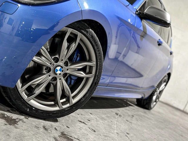 Bmw m135i high executive 320pk 320pk 2013 f20 1-serie, zl-114-b - afbeelding 34 van  43