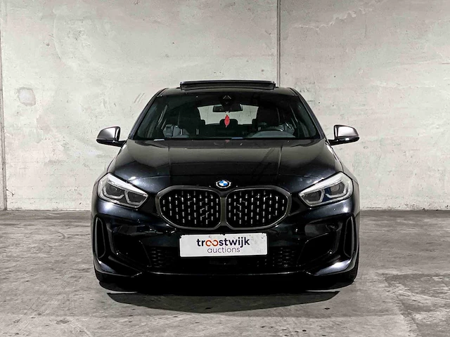Bmw m135i xdrive high executive 306pk 2020 1-serie f40, p-072-ph - afbeelding 5 van  42