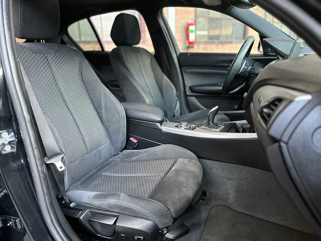 Bmw m135i xdrive high executive f20 320pk 2013 1-serie, ng-484-f - afbeelding 38 van  47