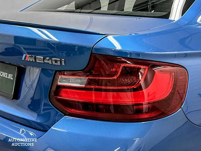 Bmw m240i coupé xdrive centennial high executive m-sport 340pk 2017 orig-nl 2-serie, nh-915-f - afbeelding 8 van  43