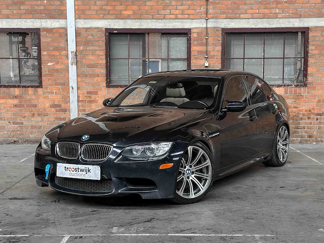 Bmw m3 4.0 v8 e90 -manual- 420pk 2008 3-serie youngtimer - afbeelding 12 van  45