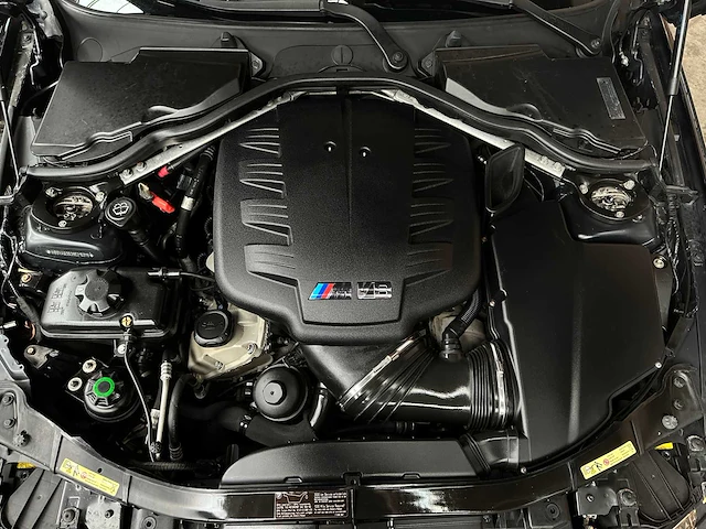 Bmw m3 4.0 v8 e90 -manual- 420pk 2008 3-serie youngtimer - afbeelding 37 van  45