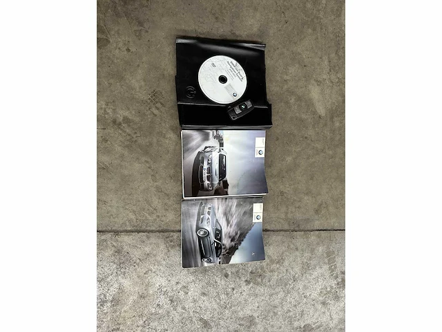 Bmw m3 4.0 v8 e90 -manual- 420pk 2008 3-serie youngtimer - afbeelding 40 van  45