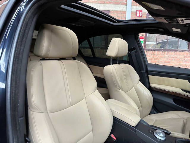 Bmw m3 4.0 v8 e90 -manual- 420pk 2008 3-serie youngtimer - afbeelding 36 van  45