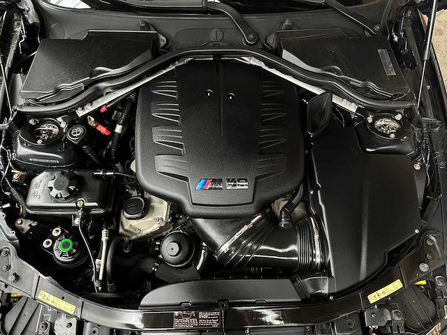Bmw m3 4.0 v8 e90 -manual- 420pk 2008 3-serie youngtimer - afbeelding 37 van  45