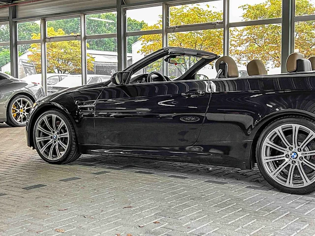 Bmw m3 cabriolet e93 4.0 v8 420pk 2008 handgeschakeld youngtimer - afbeelding 15 van  56