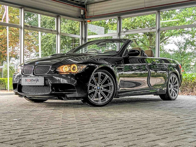 Bmw m3 cabriolet e93 4.0 v8 420pk 2008 handgeschakeld youngtimer - afbeelding 23 van  56