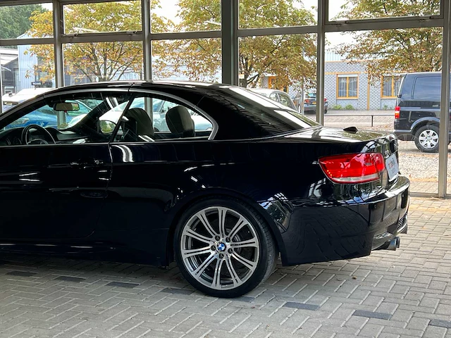 Bmw m3 cabriolet e93 4.0 v8 420pk 2008 handgeschakeld youngtimer - afbeelding 48 van  56