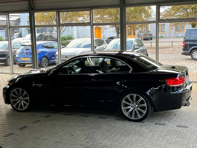 Bmw m3 cabriolet e93 4.0 v8 420pk 2008 handgeschakeld youngtimer - afbeelding 50 van  56