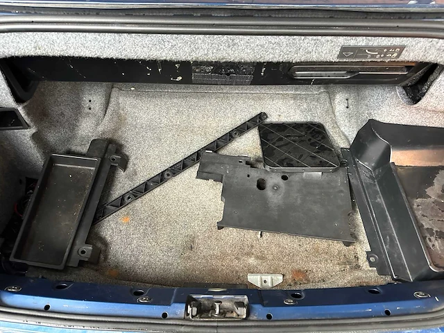 Bmw m3 e46 cabriolet 3.2 343pk s54b32 343pk 2002 youngtimer - afbeelding 28 van  42