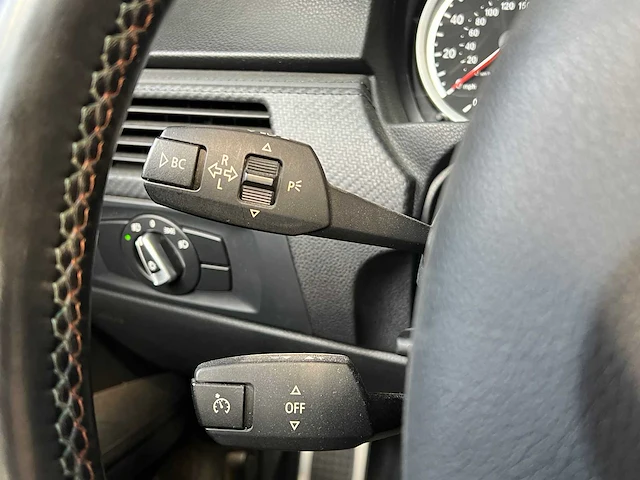 Bmw m3 e93 4.0 v8 420pk 2013 dct - afbeelding 27 van  59
