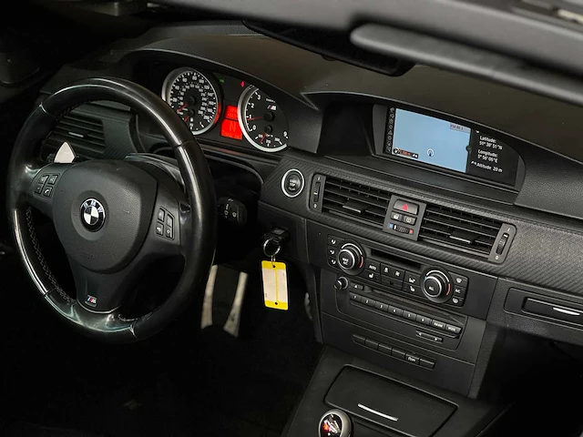 Bmw m3 e93 4.0 v8 420pk 2013 dct - afbeelding 42 van  59