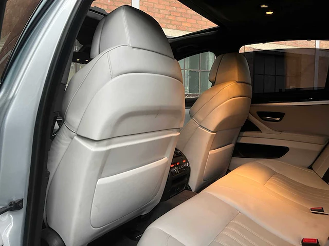 Bmw m5 4.0 v8 f10 553pk 2012 - afbeelding 25 van  49