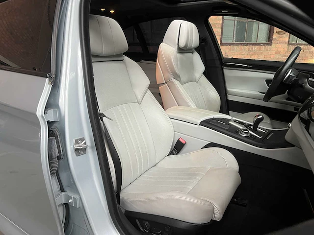 Bmw m5 4.0 v8 f10 553pk 2012 - afbeelding 28 van  49