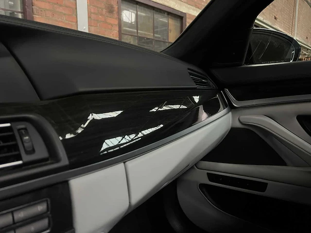 Bmw m5 4.0 v8 f10 553pk 2012 - afbeelding 41 van  49